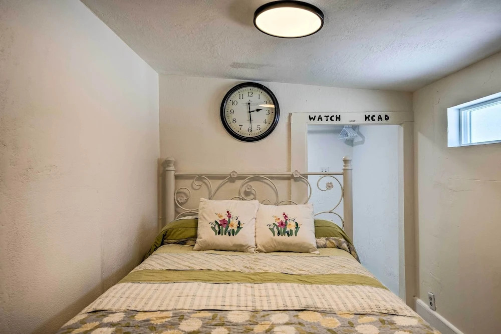 Kik-N-Bak Cottage w/ Beautiful Mountain View