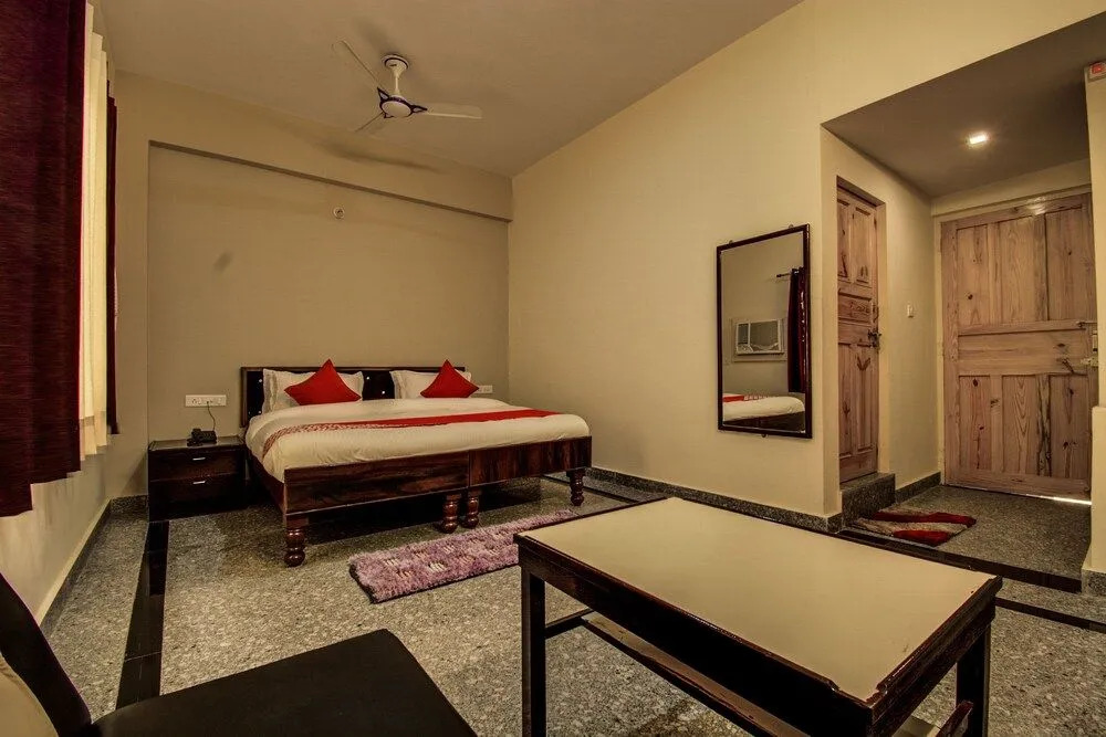 OYO 16578 RS Palace