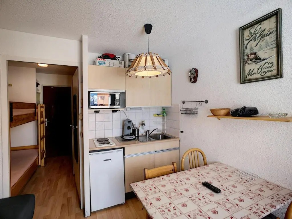 Appartement Les Menuires, 1 pièce, 3 personnes - FR-1-178-305