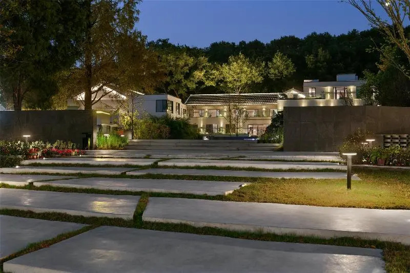 Blossom Hill Nanjing Bojin- Pipa Mountain