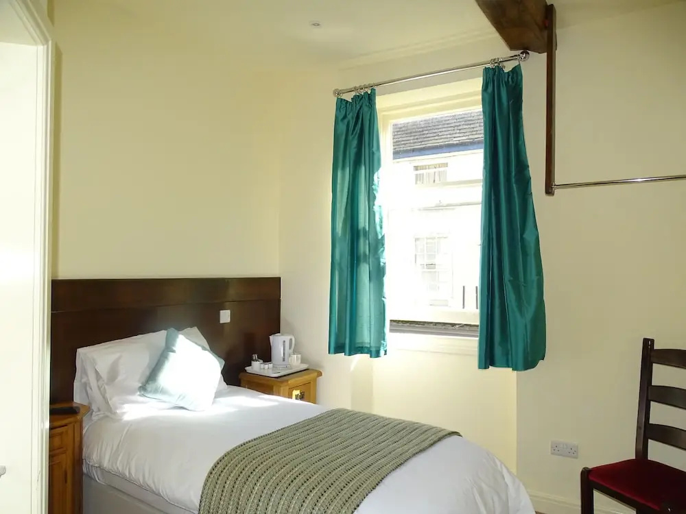Ellesmere Hotel