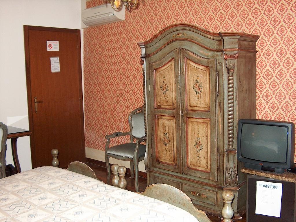 B & B Privacy