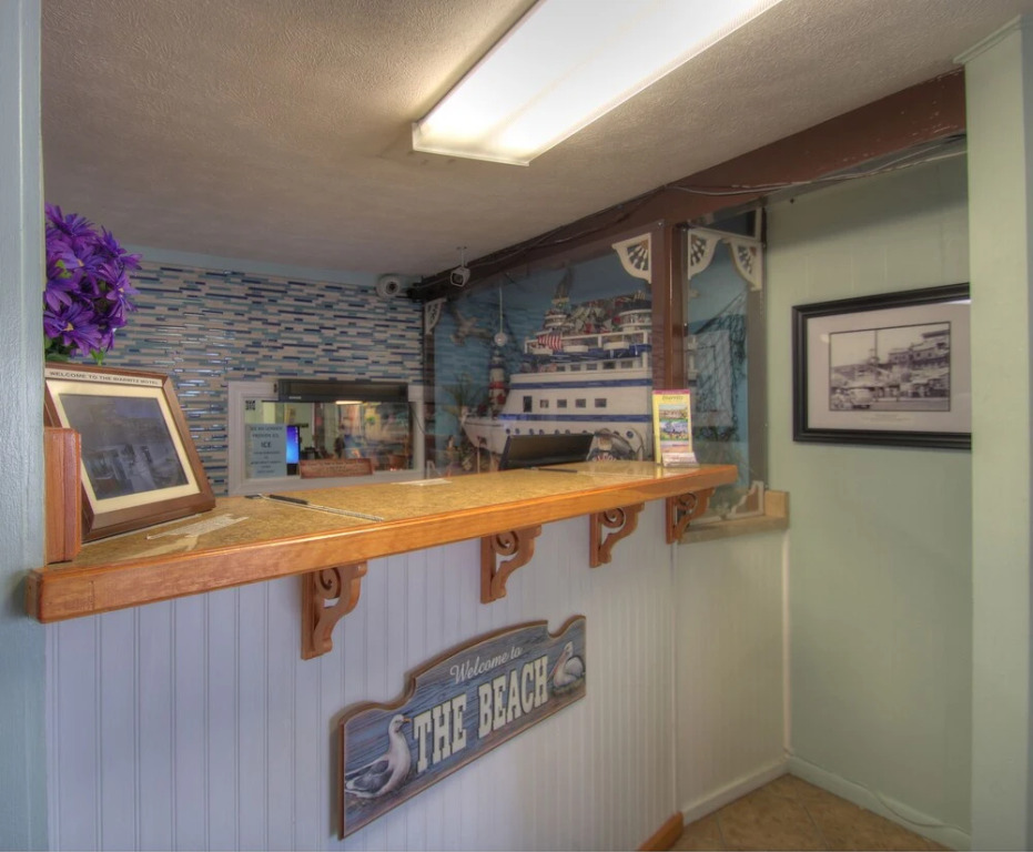 Biarritz Motel & Suites