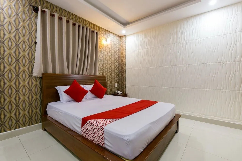 OYO 482 Green Garden Hotel