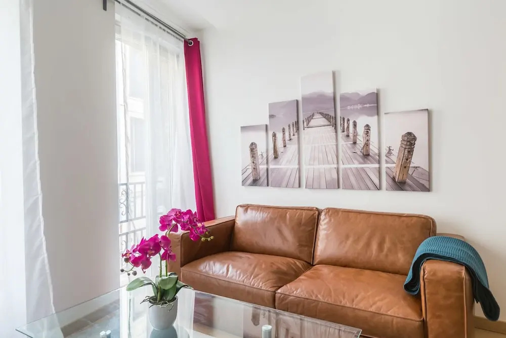Cozy 3BR Apartment in Capucins, Bordeaux