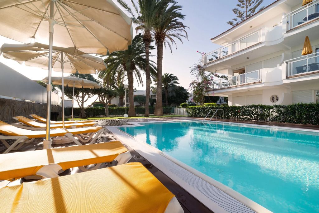 Apartamentos Montemayor