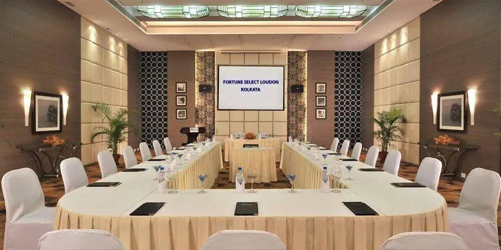 Goroomgo Amit Guest House Tagore Park