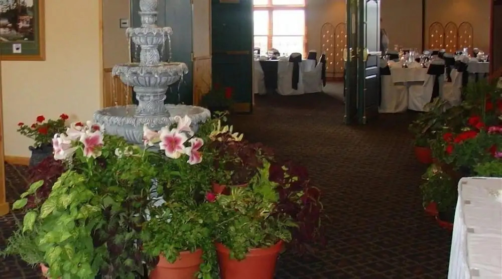 Grand Ely Lodge
