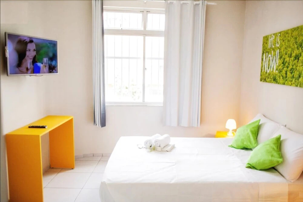 Praia dos Amores Hostel