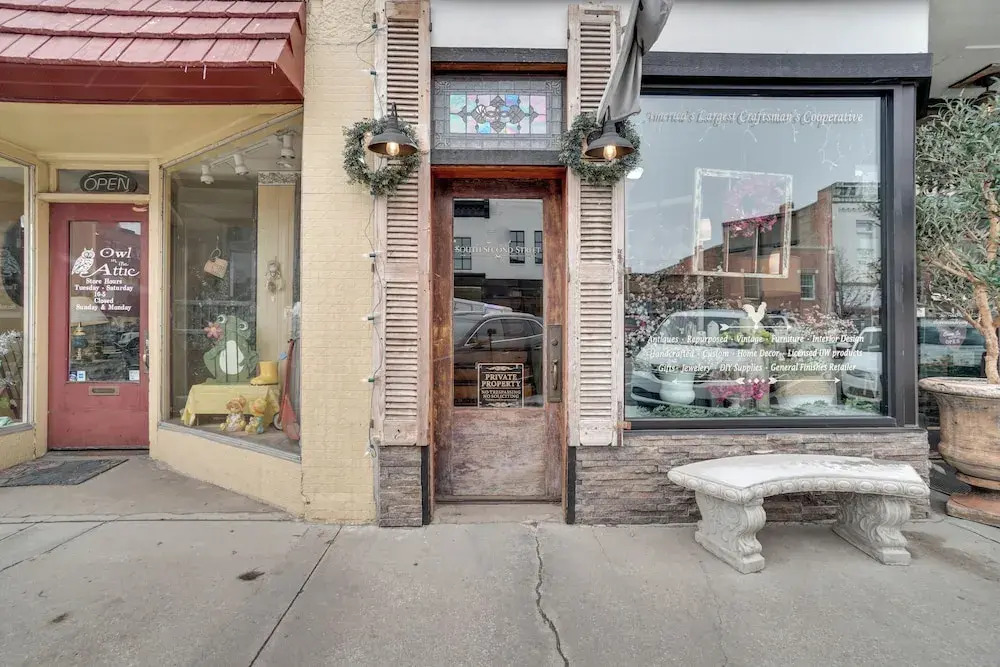 Vintage Downtown Laramie Apartment w/ Deck!