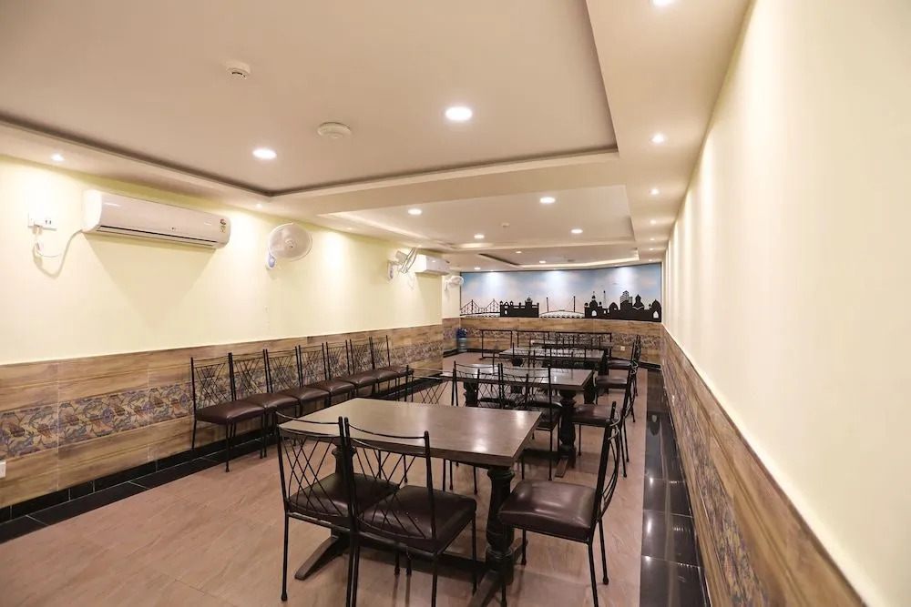 OYO 25072 Flagship Naman's Inn