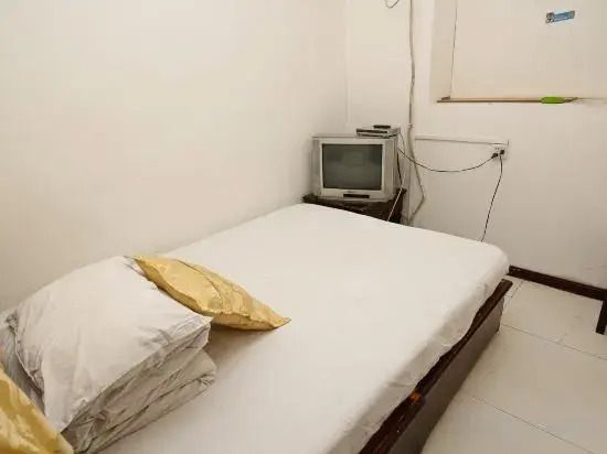 Baoji Yijia Hostel