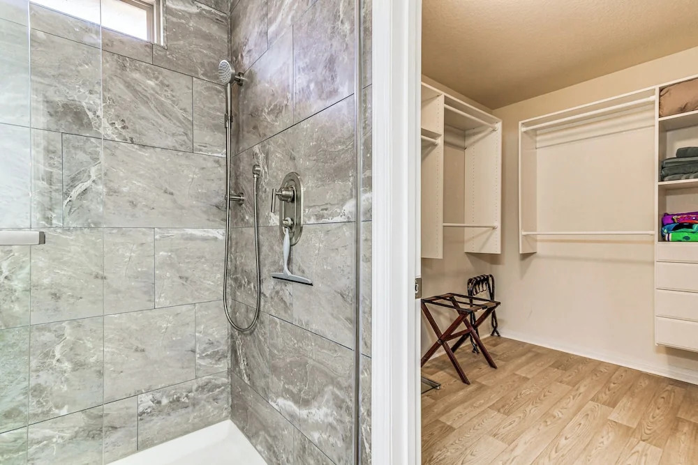 Spacious Navarre Retreat w/ Fenced-In Yard
