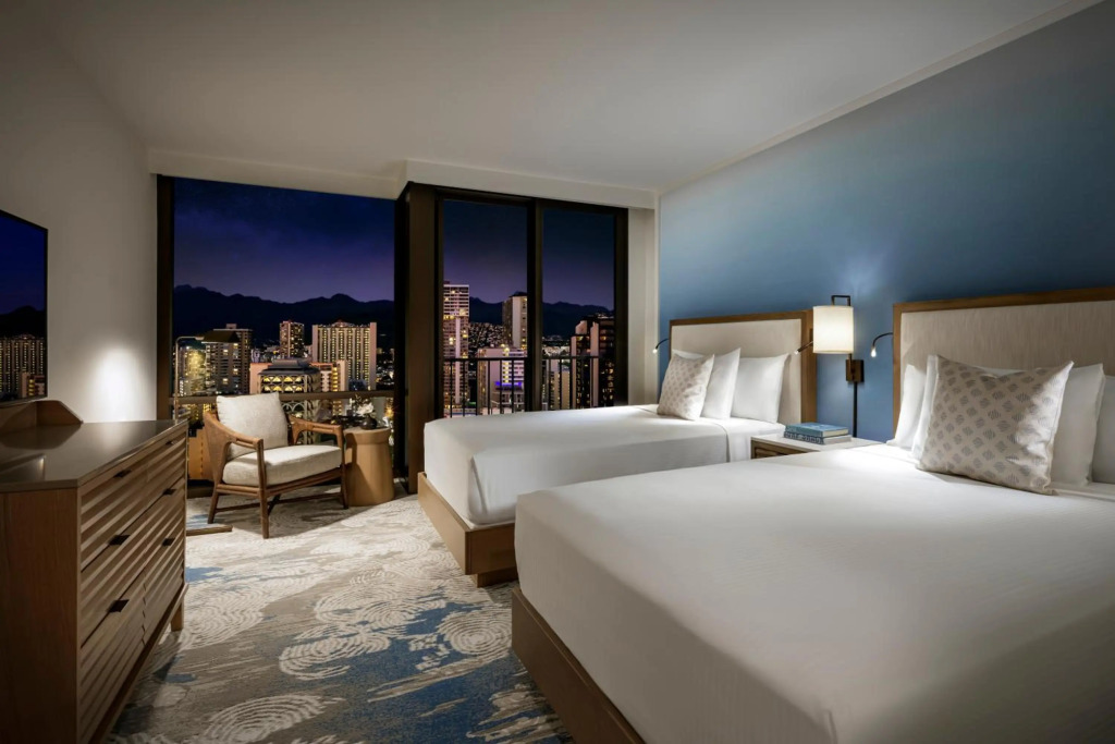 Halepuna Waikiki by Halekulani - NO RESORT FEE