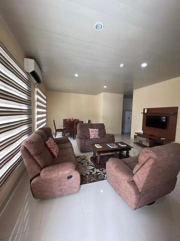 Ivwananji-2 Apartment