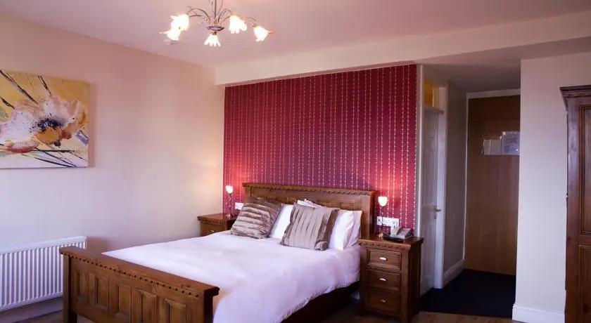 Clonea Strand Hotel