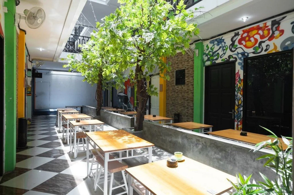 OYO Flagship 1575 Urban 18