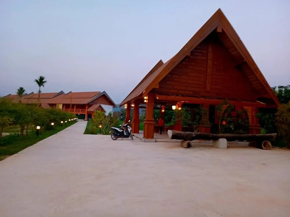 Vang Vieng Romantic Resort
