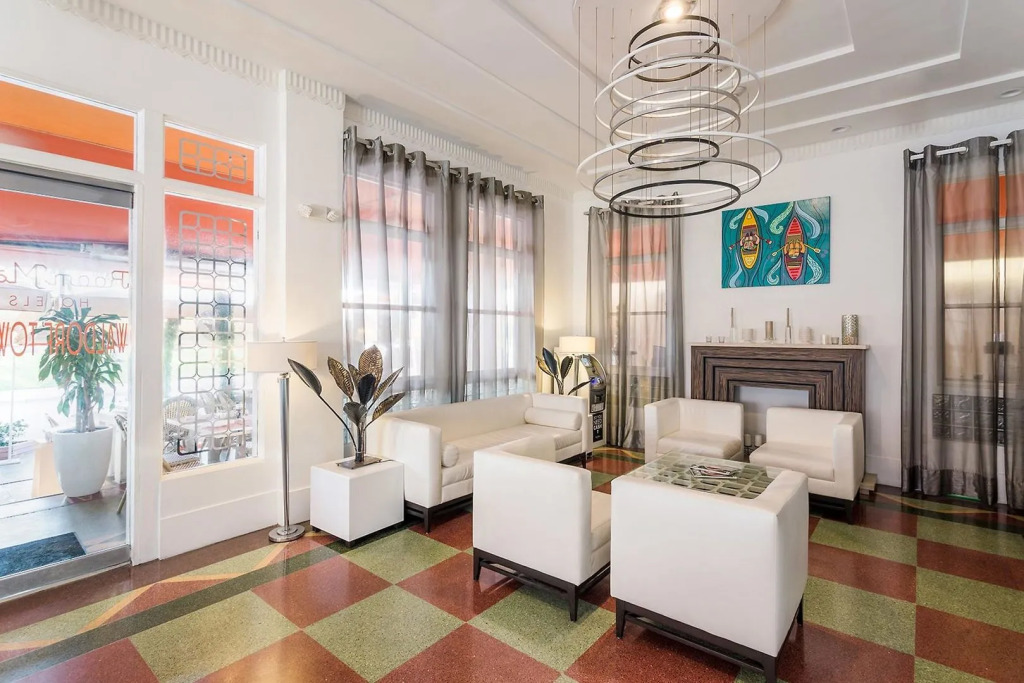 Waldorf Towers South Beach