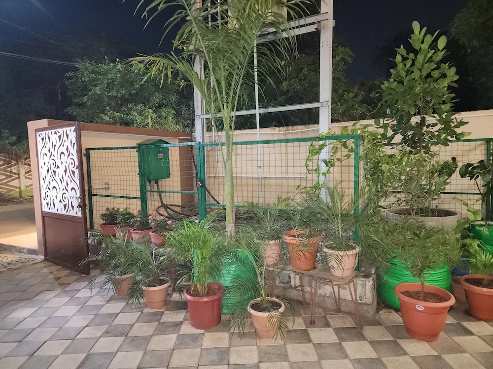Clover Villa Hotels