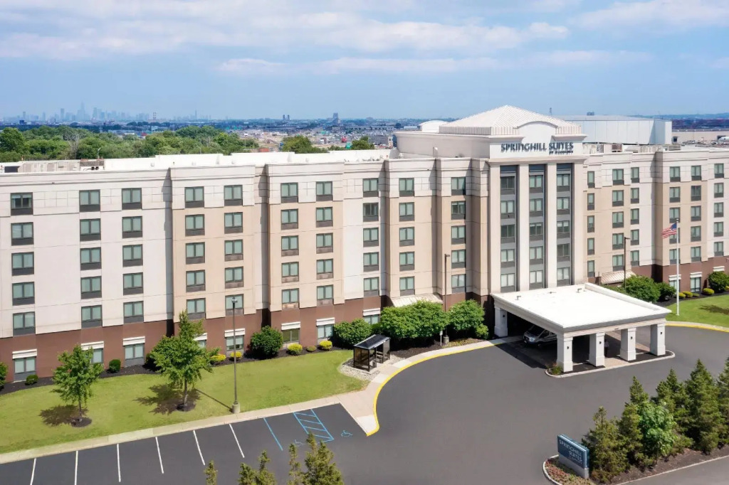 Fairfield Inn & Suites by Marriott Newark Liberty International Airport