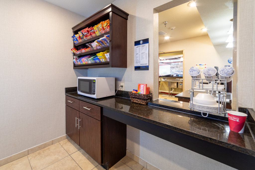 Cobblestone Inn and Suites - Eaton