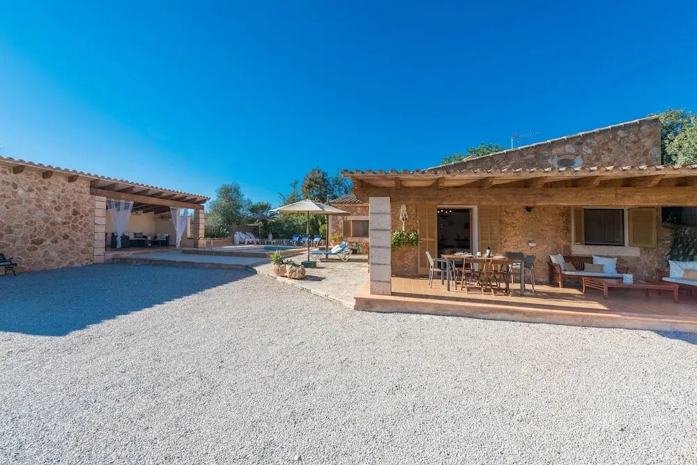 H Rreo in Campos With 3 Bedrooms and 2 Bathrooms