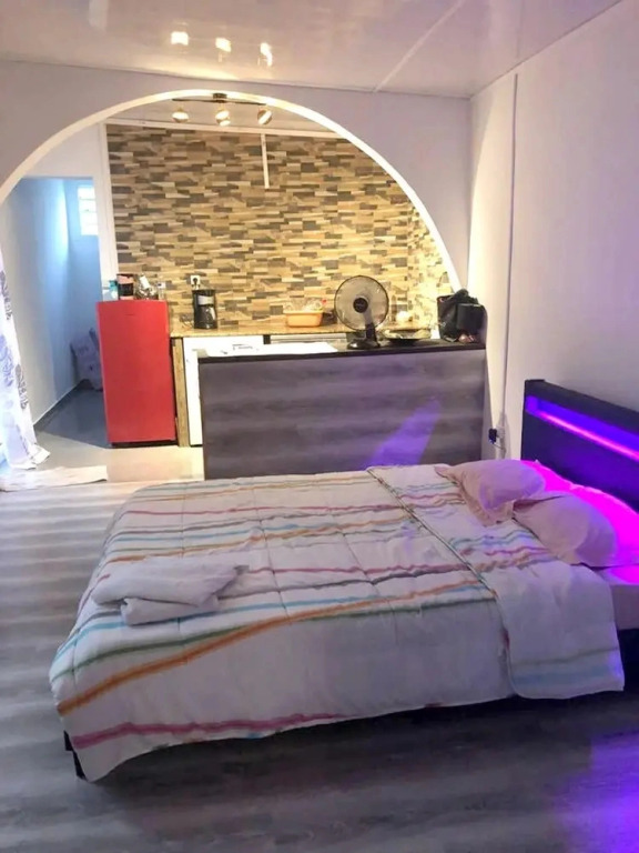 Studio in Saint-Pierre, with Furnished Terrace And Wifi - 20 Km From the Beach