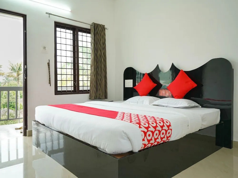 OYO 23388 Fathima Residency