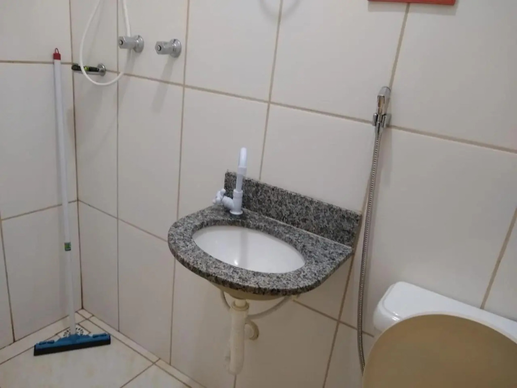 JACARANDÁ Chalés com piscina em São José da Serra MG
