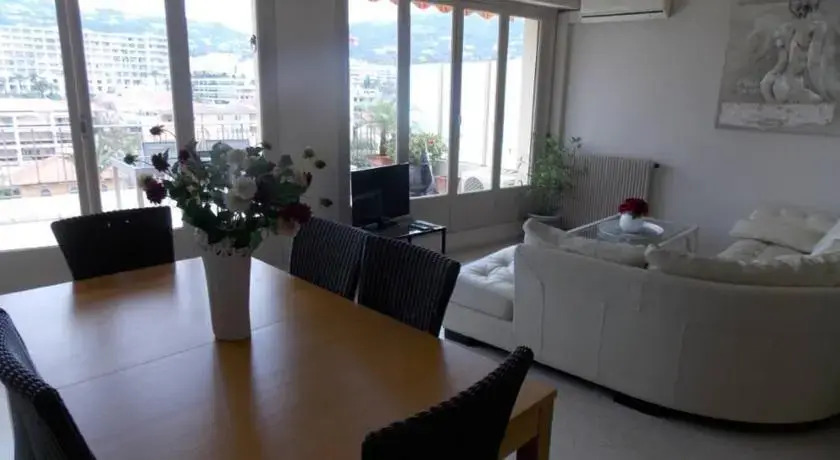 Home Rental Cannes Boulevard Lorraine