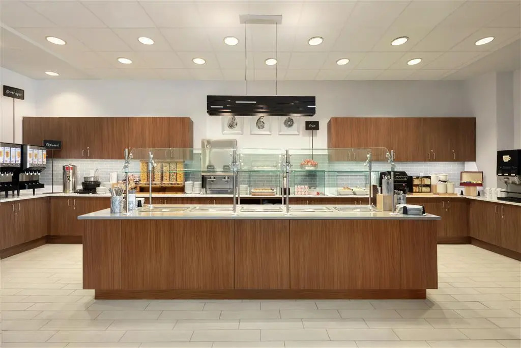 Embassy Suites by Hilton Indianapolis North