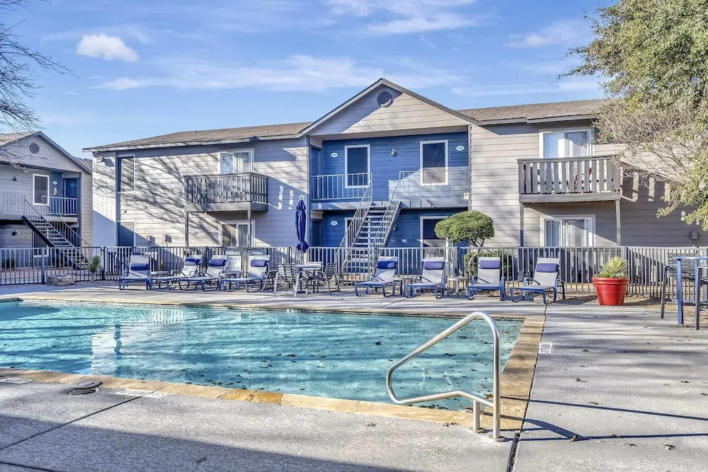 Lovely Midland Getaway With Fitness Center