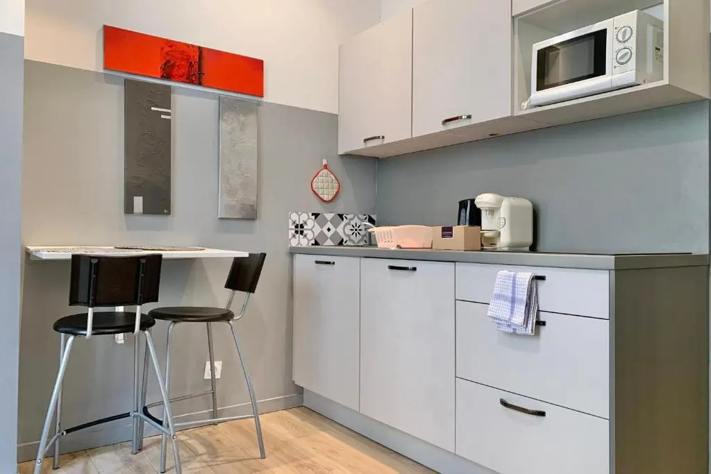 Pleasant renovated studio apartment GEM and Tram ACE #A2
