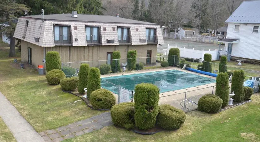 Edelweiss Ski Lodge