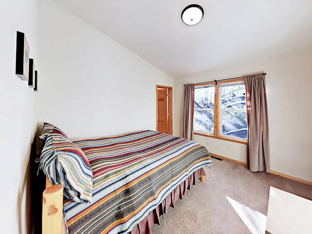 Slalom Way - 3 Br Home
