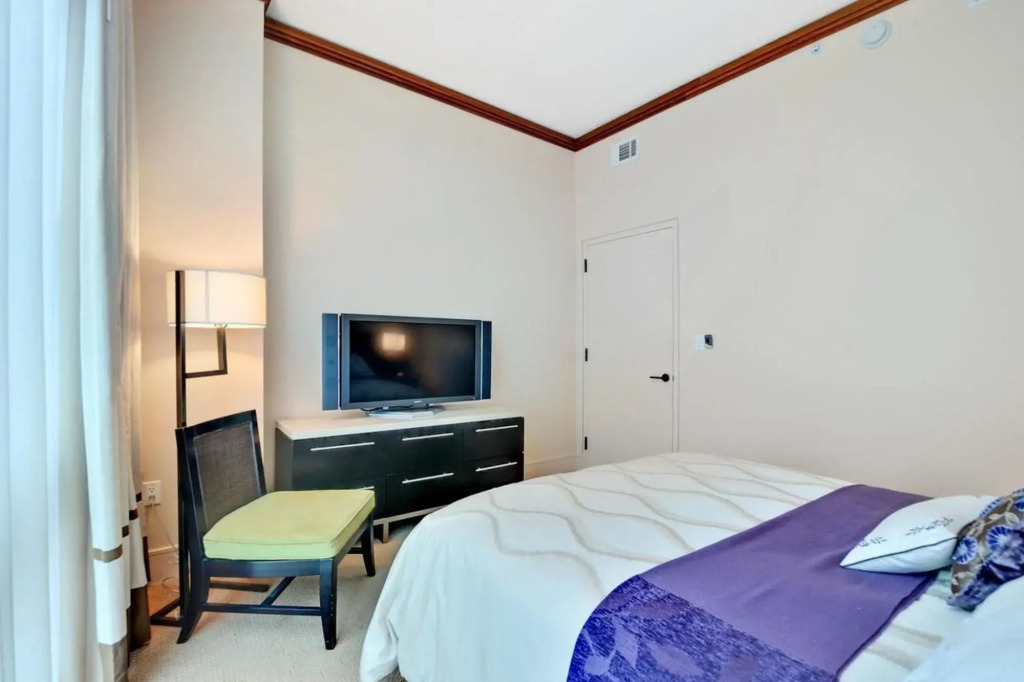 Oceanfront 2Br in North Beach by Sonder