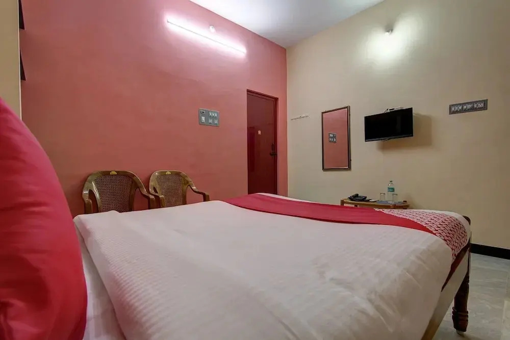 Rt Residency by OYO Rooms