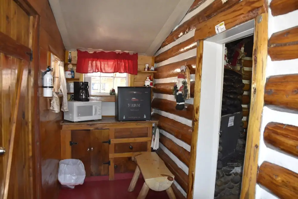 Chinook Cabins & RV Park