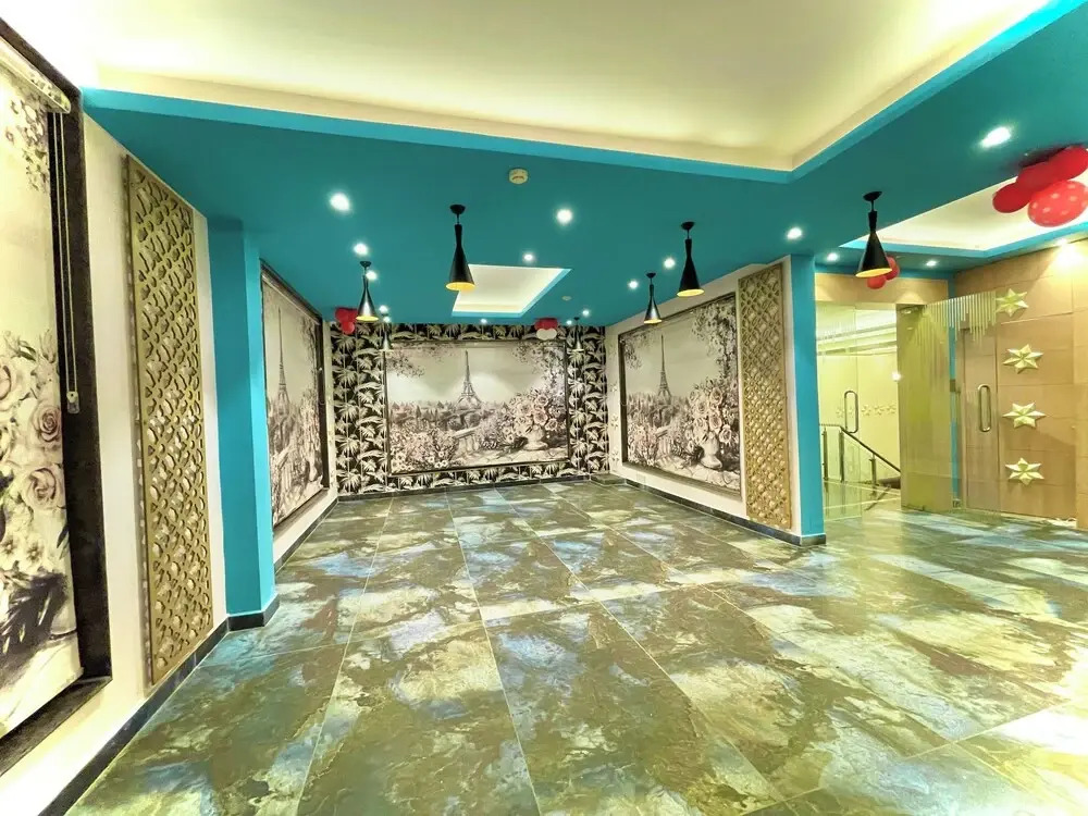 Hotel KUBER PALACE - Sea beach & Temple