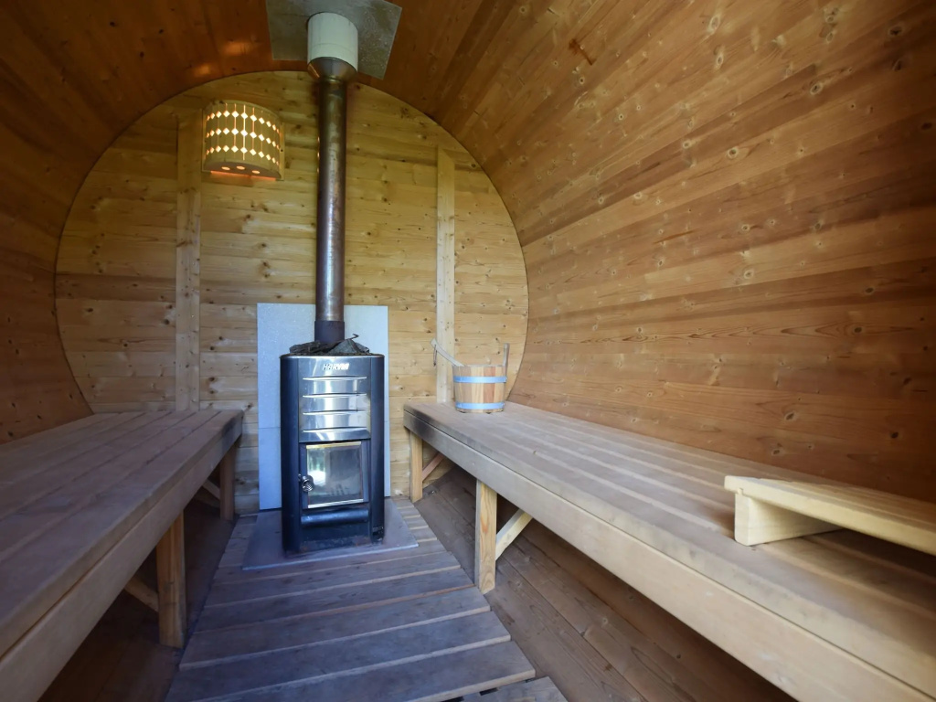 Luxury Holiday Home in Melreux-Hotton with Sauna