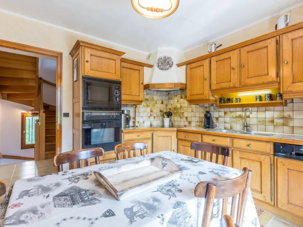 Chalet La Clusaz, 5 pièces, 9 personnes - FR-1-437-56