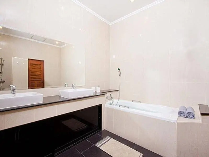 Villa Aromdee A