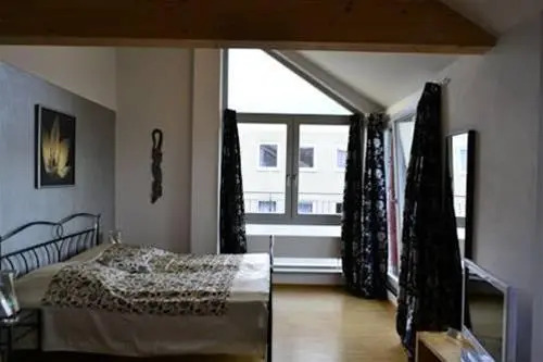 SunnySide Apartments