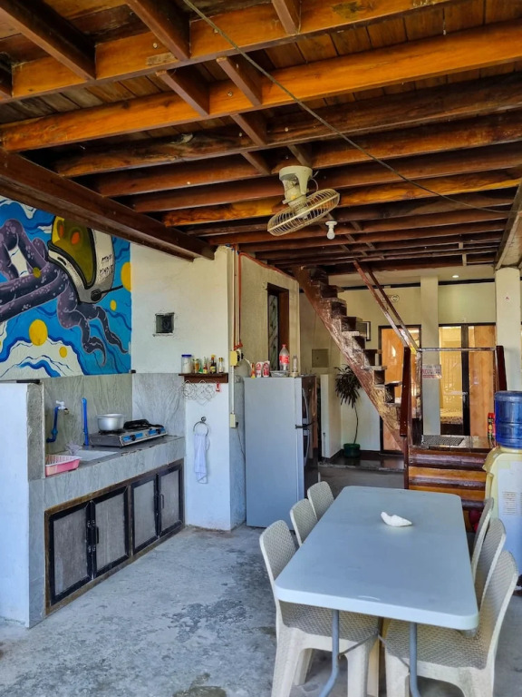 Flo Island Home