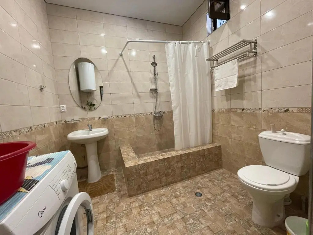 Apartment on Ardzinba 235