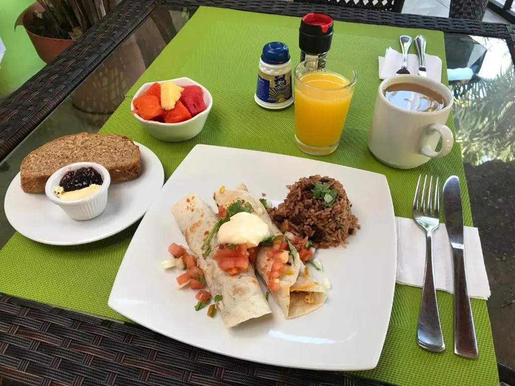 Tamarindo Village Hotel