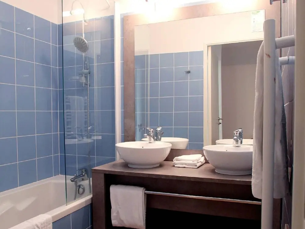 Beautiful apartment in local style on a small residence
