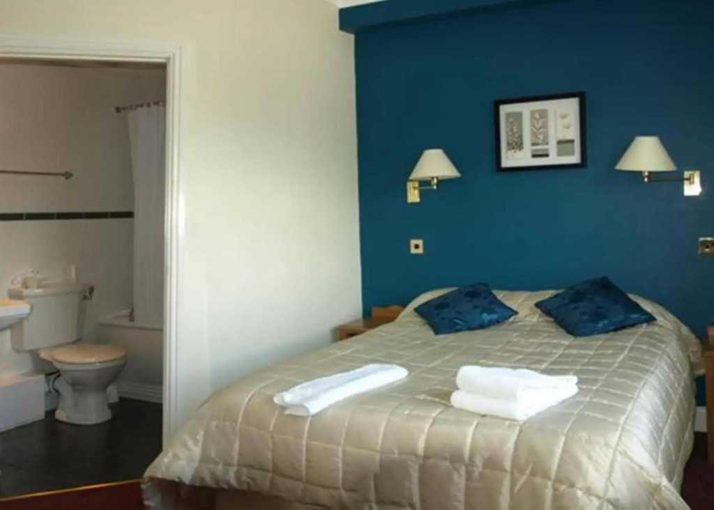Bailey Ground Hotel