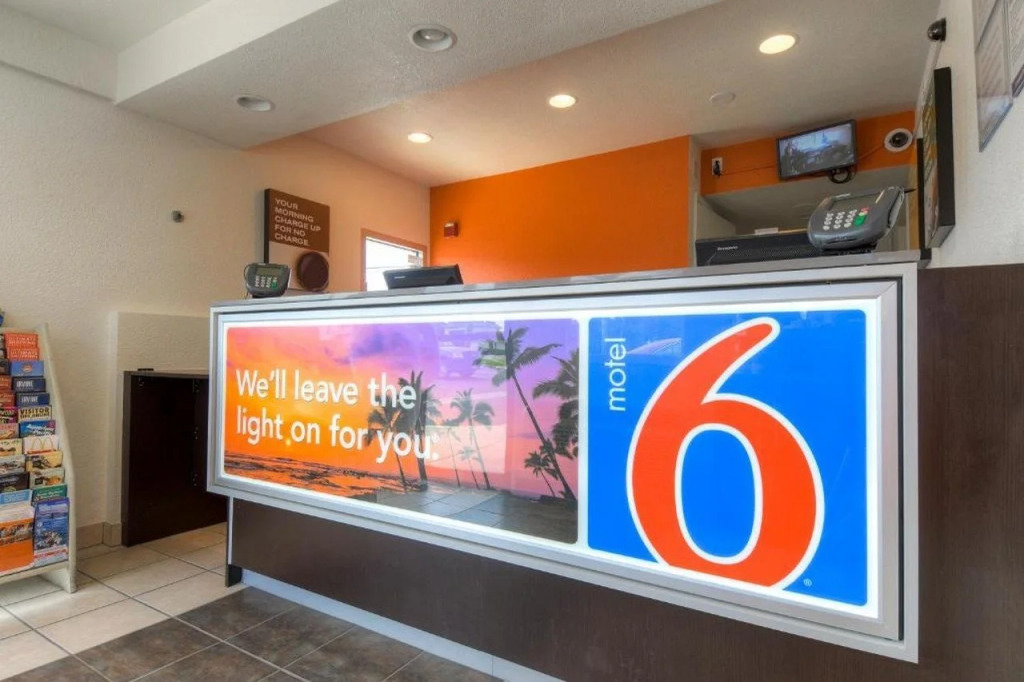 Motel 6-Costa Mesa, CA